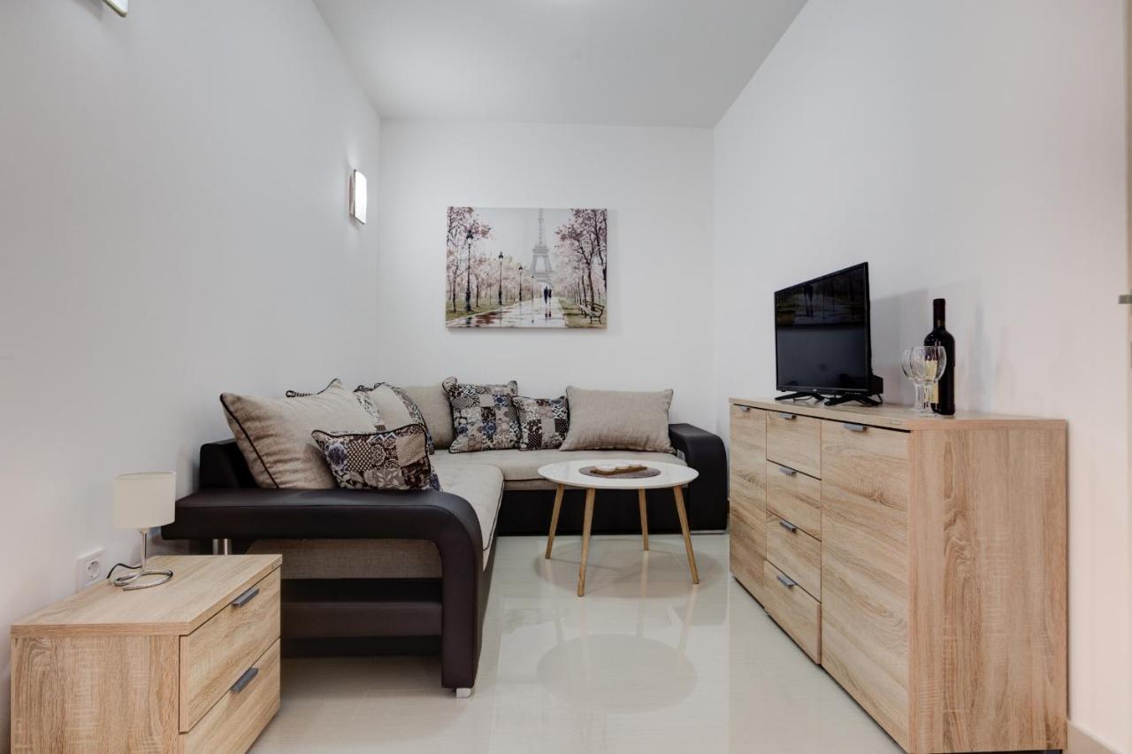 Stars Residence Petrovac エクステリア 写真