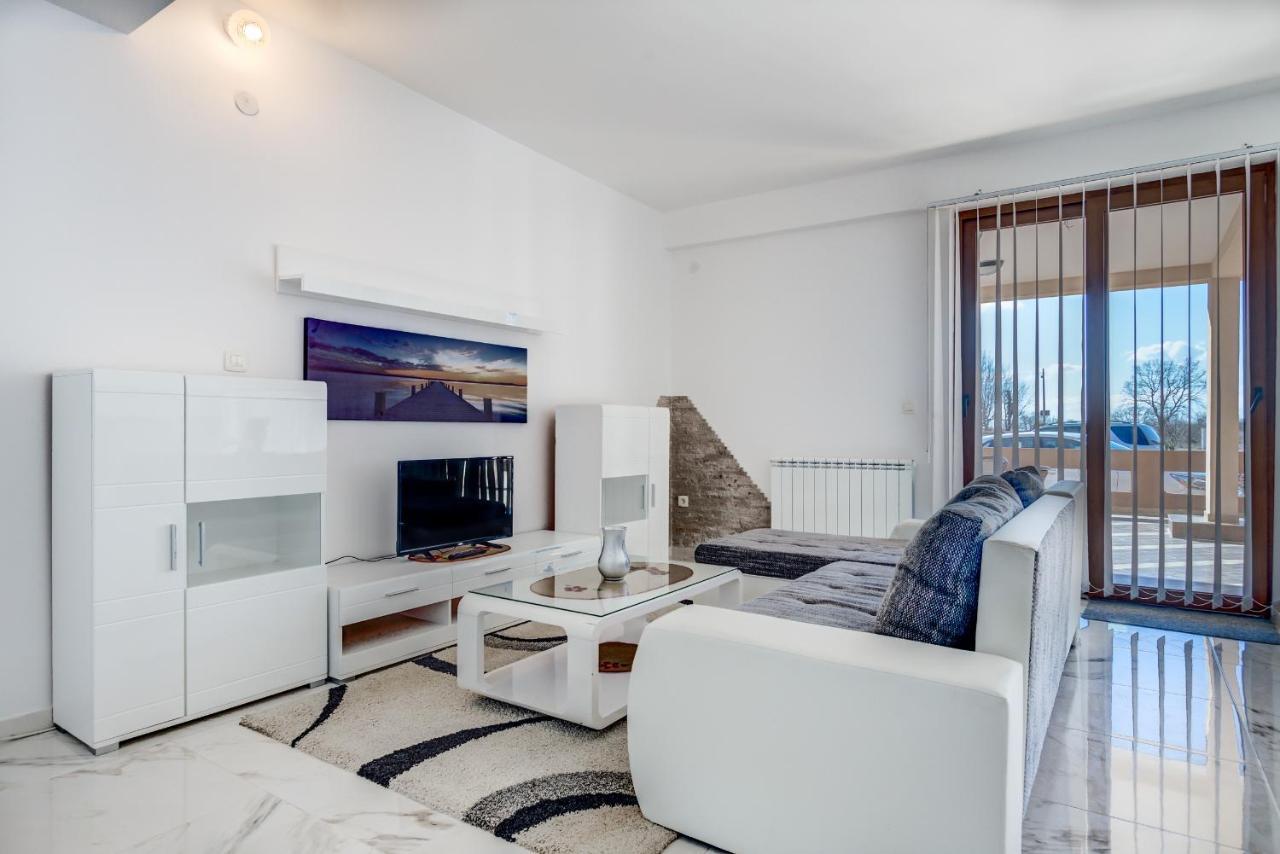 Stars Residence Petrovac エクステリア 写真