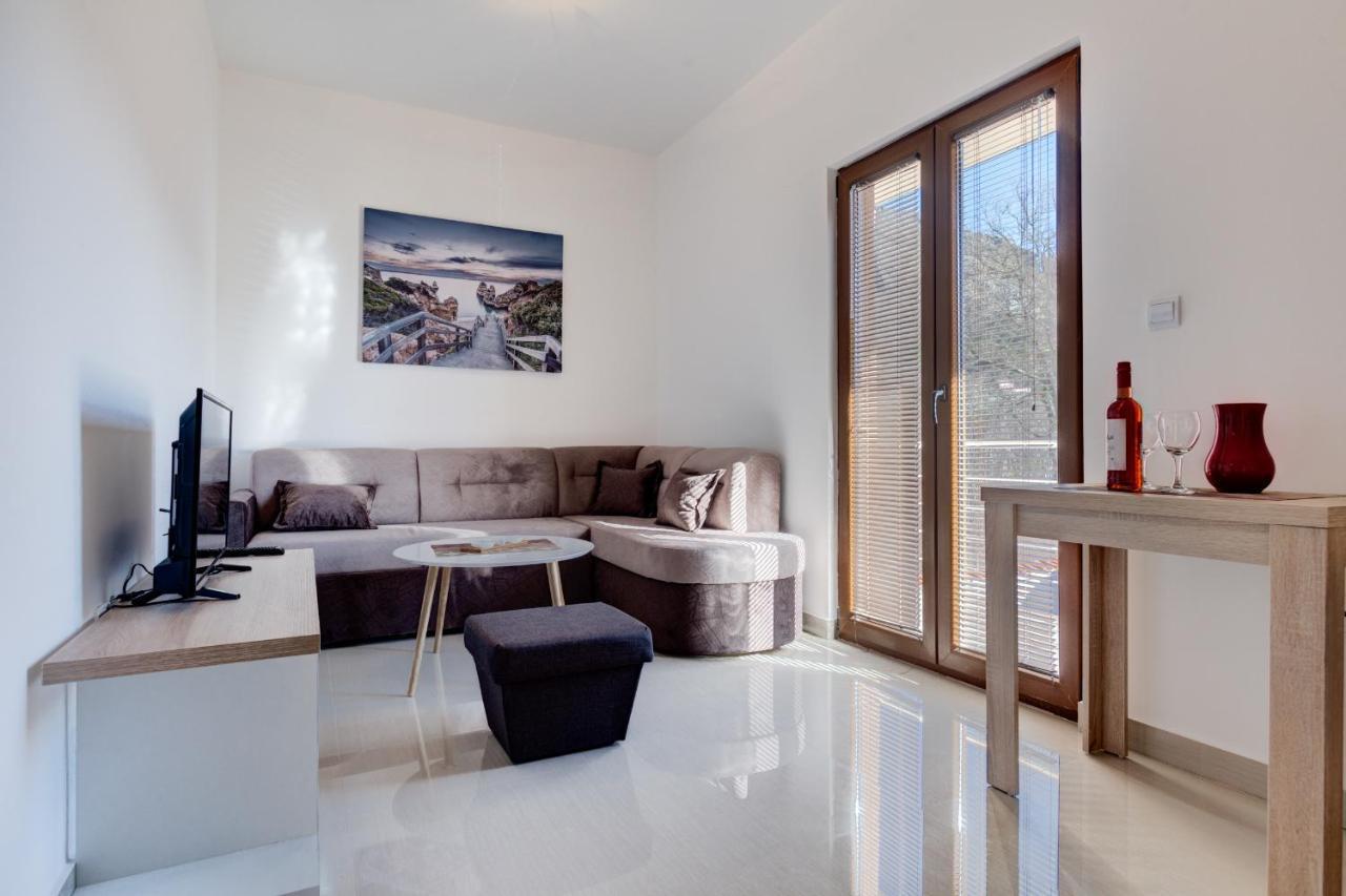 Stars Residence Petrovac エクステリア 写真