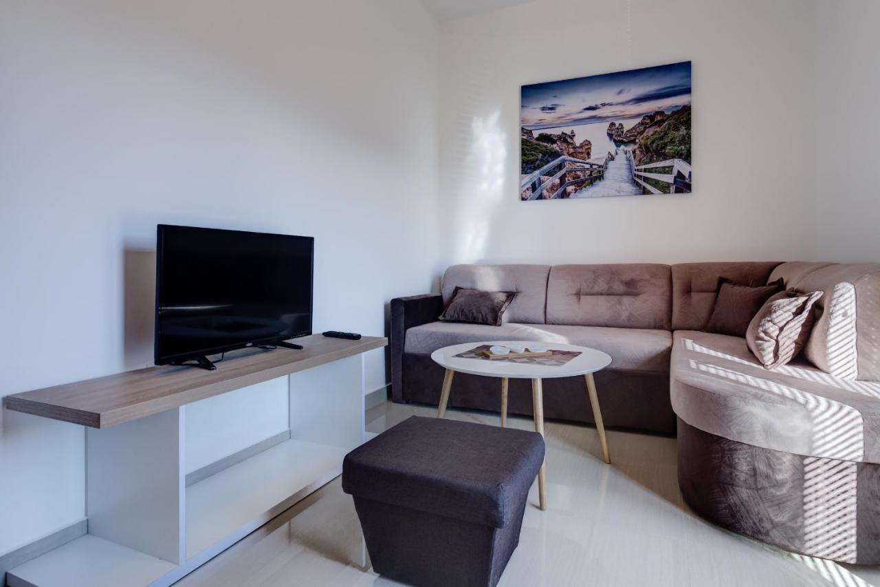 Stars Residence Petrovac エクステリア 写真