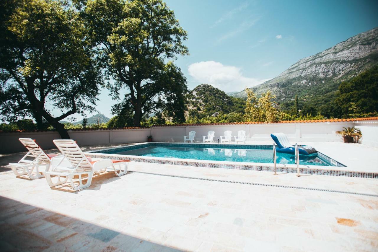 Stars Residence Petrovac エクステリア 写真